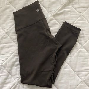 Lululemon winder under leggings